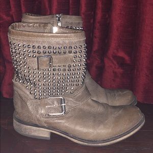 Steve madden leather studded boots